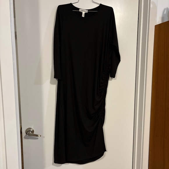 Dress - Picture 1 of 1